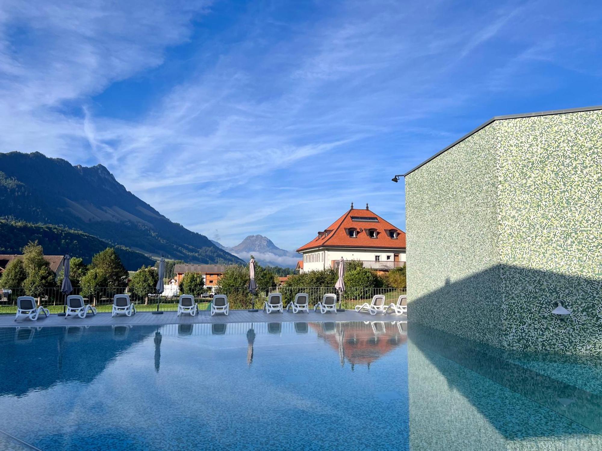 Hotel Cailler & Bains De La Gruyere Charmey Exteriör bild